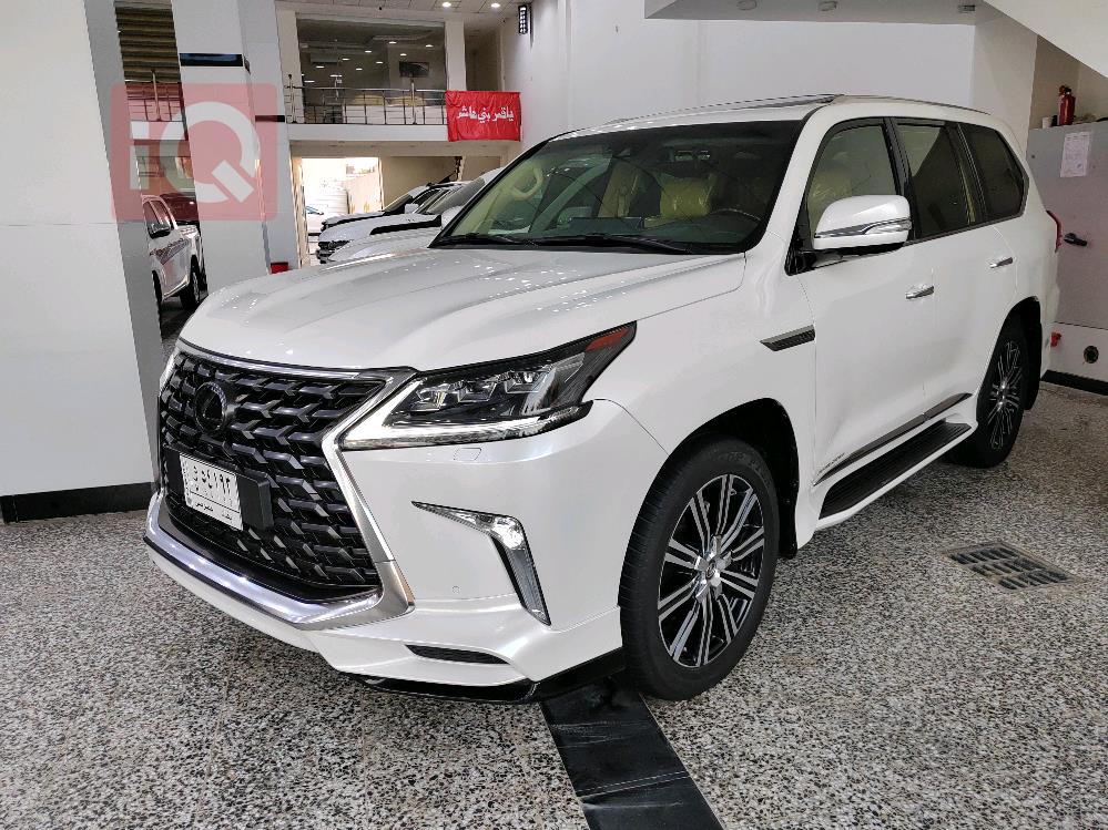 Lexus LX